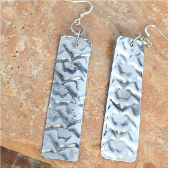 Embossed Silver Bats Long Dangle Earrings Gothic - Picture 3 of 3